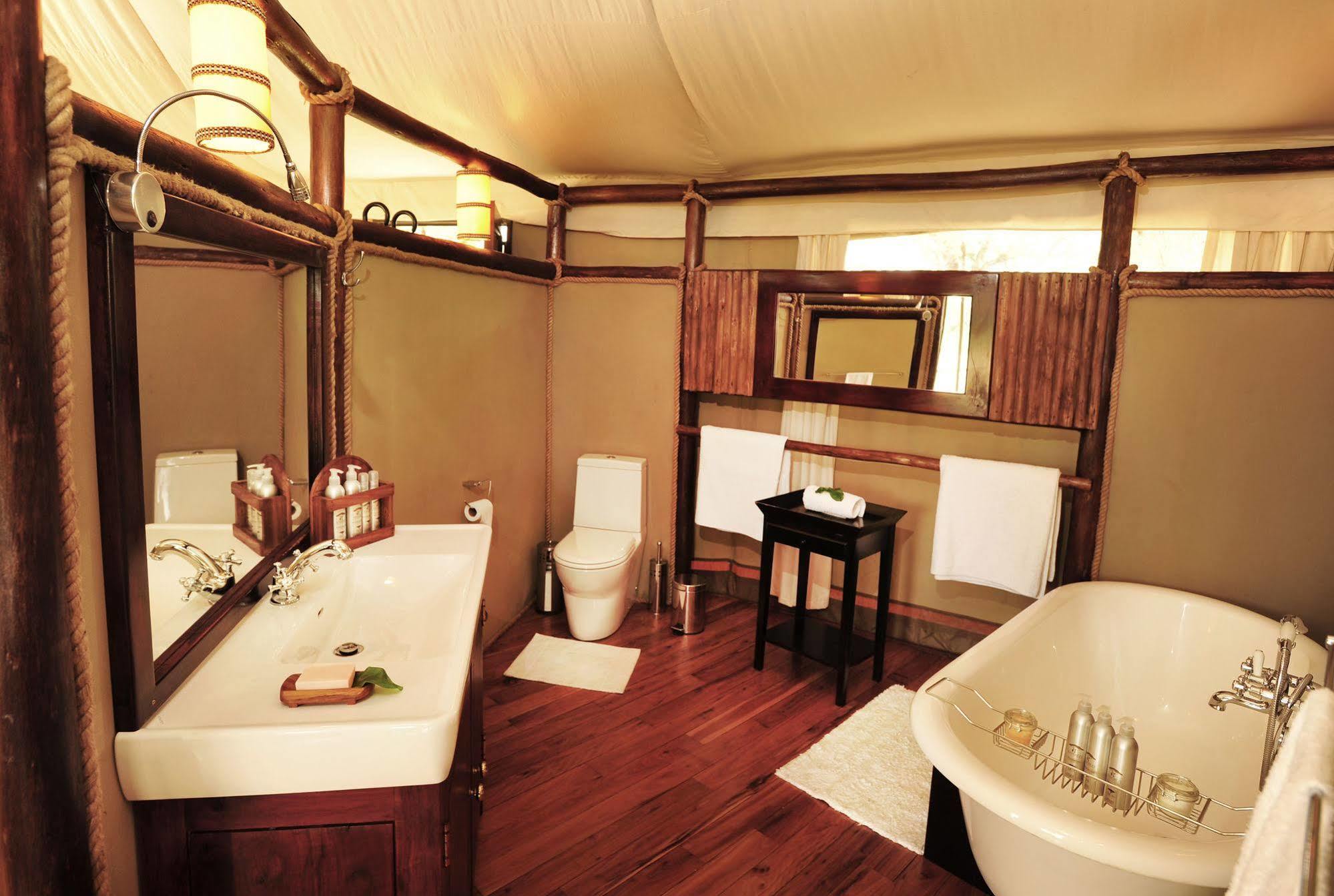 Anabezi Camp Hotel Jeki ภายนอก รูปภาพ