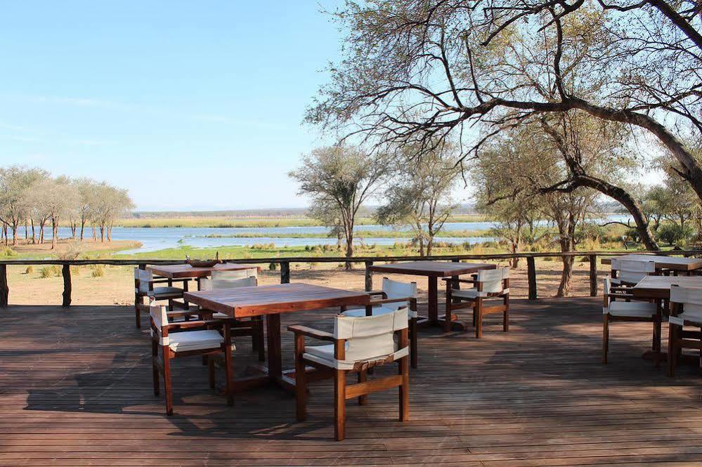 Anabezi Camp Hotel Jeki ภายนอก รูปภาพ